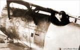 Фридрихс в своем самолете Pfalz D III во время службы в Jasta 10.